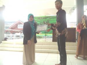 Siti Anisah: Mahasiswa  IAID Juara I Microteahing Mahasiswa Prodi PGMI se Jawa Barat, Banten, dan Jakarta di UIN Bandung