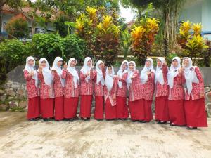 Tim Paduan Suara Ibu-ibu IAID