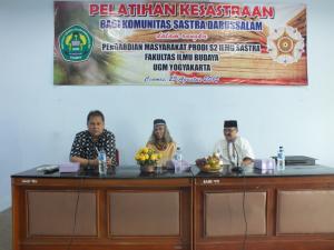 Pelatihan Kesastraan Bagi Komunitas Sastra Darussalam