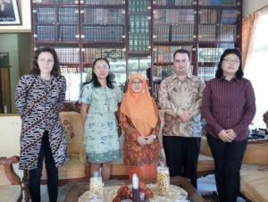 Foto bersama Talia Mindich (dari USA), Huili Li (dari RRC), Christopher Allen Woodrich (dari Canada), dan Who Young Hwang (dari Republik Korea Selatan).