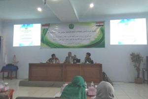 Prof. Dr. Mujawir Sayid Mujawir Sakran (Badan Penelitian Bahasa Arab Mesir)